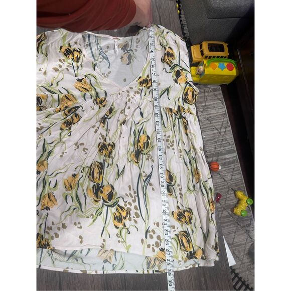 Free People V-Neck Oversized Floral Print Tunic Top Blouse White Size Small - Picture 8 of 9